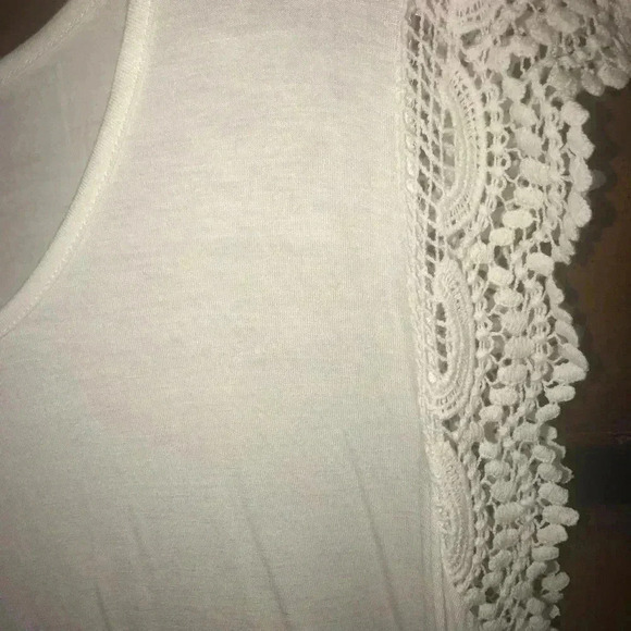 NEW DIRECTION WHITE TOP NWT SZ PXL - Picture 3 of 6